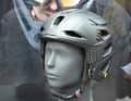 Ist es ein Ski-Helm? Zumindest erfüllt der Uvex Revolt alle nötigen Normen für den Einsatz im Bike-Park und kostet 299 bzw. 399 Euro (mit MIPS).