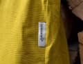 Kleines Detail: Markenlogo an der Seitennaht.