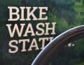 Als erstes werden angekaufte Bikes gereinigt in der umweltfreundlichen Bike Wash Station.