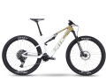 Für 9999 Euro gibts das Fourstroke AMP ONE mit Rockshox-Fahrwerk und Sram Eagle AXS-Schaltung. Dazu kommen Carbonlaufräder von DT Swiss.