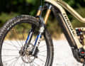 38 Millimeter: Der neue Standard an langhubigen E-MTBs. Nicht nur optisch sind Gabeln wie die neue Fox 38 ein Gewinn für sportliche E-Mountainbikes.