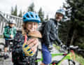 Pilze sammeln, Blümchen pflücken, Frösche fangen, Weidevieh streicheln, und zwischendurch reichlich Picknickpausen - so wünschen sich Kinder eine Bike-Tour.