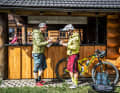 Bei Bratwurst und Spezi am Grenzadler scheint noch die Sonne...