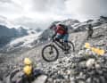 5. Der Tag 4 startet mit einer Shuttle-Fahrt zum Stilfser Joch. Von dort aus geht es entspannt rein in die Schotterwüste des Tibet-Trails.