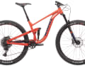 Das Process 134 DL 29 wartet mit einer ähnlichen Ausstattung auf wie sein Carbon-Bruder: Statt Fox Performance gibts Rockshox Select, das Motto bleibt aber das selbe: Funktional doch nicht zu teuer. Dafür finden wir die 3999 Euro für das Komplettbike mit Alu-Rahmen allerdings recht knackig.