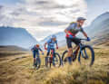 Trailbikes schließen die Lücke zwischen Racefullys und All Mountains. So war das zumindest bisher. Doch die neue Generation verweigert sich plötzlich den gewohnten Schubladen. Im Test: acht Trailbikes mit überraschend unterschiedlichen Charakteren.