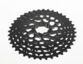 Absolute Black Cassette Adapter 28-40

www.absoluteblack.cc, Preis: 105 Euro, Gewicht: 154 Gramm

 Kassetten-Adapter mit 28-32-36-40 Zähnen. Ersetzt die drei größten Ritzel bei Shimano- und Sram-Kassetten. Dafür muss das 17er-Ritzel entfernt werden.