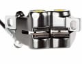 PLUS Magura MT7: In dem voluminösen Bremssattel, der viel Hitze aufnehmen kann, sitzen insgesamt vier Kolben, die jeweils über einen einzelnen Bremsbelag verfügen. 