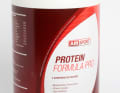 Das Erprobte (PROTEIN FORMULA PRO)
Schwimm-Maschine Mark Warneke speckte mit diesem Pulver ab und ergatterte Bronze bei Olympia. Dabei mischte er hochwertige Proteine zusammen und stopfte alles in eine persilähnliche Dose. Für alle, die auf Kohlenhydrate verzichten wollen. 600g, 29,90 Euro www.amsport.de