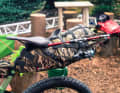 Die Saddle Bag fasst bis zu 16 Liter und bietet zusätzlich praktische Befestigungsriemen.