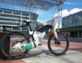 Kurzer Nachmittagsbilligflug mit Air Dolomiti von München nach Perugia. Ach ja: Das Bike fliegt umsonst mit und muss nicht mal verpackt werden.