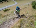 Nutze den Trail und sieh ihn als Herausforderung, um Deine Fahrtechnik zu verbessern.

 Grund Nummer zwei: 2. Jeder Biker weiß, nur schmale Singletrails garantieren den vollen Trail Genuss und lassen den Pfad optisch glänzen. 