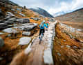 Wallis: alte Trail-Baukunst – Im Hochgebirge sind die Pfade starker Witterung ausgesetzt – gerade in den Westalpen. Wie man diese Wege auf natürliche Weise solide und nachhaltig anlegt, wussten schon die alten Walliser. Foto: David Schultheiß