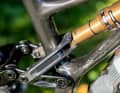 Beim S-Works ist sogar die Dämpferanlenkung aus Carbon. Ansonsten unterscheiden sich die Rahmen der Modelle jedoch nicht.