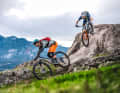 Enduros sind träge und nur per Lift den Berg hochzubekommen – so die landläufige Meinung. Weit gefehlt. Unser Test zeigt: Die Modelle um 4000 Euro lassen sich nicht über einen Kamm scheren. Wir haben ihre Stärken und Schwächen analysiert, damit Sie das perfekte Bike für Ihre Bedürfnisse finden.