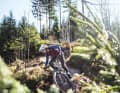 Ausreißer: Auf verwinkelten Strecken hat das Rocky Mountain gegenüber der E-MTB-Konkurrenz von Rotwild und Yeti die Nase vorn – dem geringen Gewicht sein Dank!