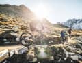 Einfache, natürliche Trails oder auch angelegte Flowtrails wie der Zirmtrail in Nauders sind die ideale Spielwiese, um mit dem Hardtail in den Mountainbike-Sport einzutauchen.