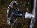 Das Hinterrad kann man mit allen aktuellen Kassetten bestücken. Fulcrum bietet die Red Zone Carbon mit Shimano HG11-Freilauf, Shimano Microspline und Sram XD Freilaufkörper an.