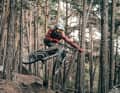 Das neue Canyon Strive ist länger und flacher geworden. Perfekt für Racer. Wer spielen will, braucht aber mehr Einsatz.
