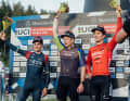 Überraschungssieger: Luca Schwarzbauer gewinnt das Short-Track-Rennen vor Tom Pidcock (GBR) und Filippo Colombo (SUI).