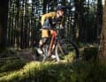Lange gab es kaum MTB-Modelle mit Shimanos XT Di2. Auf Testbikes von Bulls und Centurion konnten wir aber mittlerweile umfangreiche Praxis-Erfahrungen mit Shimanos neuer Automatik-Schaltung im Serienzustand sammeln.