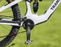 Der schlanke Bikedrive Air fällt von der Kettenblattseite am ehesten durch den Fortsatz im Unterrohr auf.