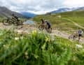 Die letzten 150 Höhenmeter vom Rifugio Bozzi zur 2613 Meter hohen Montozzo-Scharte bäumen sich geröllig und steil auf. Nur wenige der BIKE Transalp-Racer konnten diesen Abschnitt fahren.