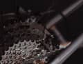 Im E-001 wechselt offenbar eine Linkglide-Schaltung von Shimano die Gänge.