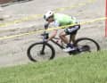 Bergab ist das Mondraker F-Podium kaum zu stoppen. Eine progressive Geometrie und eine hohe Fahrwerksqualität machen sich in der Abfahrt bezahlt.