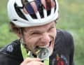Vereinfacht ausgedrückt: Gesunde Zähne gewinnen Medaillien. Jedenfalls können Zahnprobleme Biker ordentlich ausbremsen.