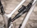 Unser Alutech Testbike ist mit einem Rockshox Ultimate Fahrwerk bestückt. Im Konfigurator lassen sich Ausstattung und Look individualisieren.