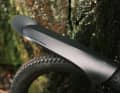 Ass Savers bringt den Win Wing MTB Spritzschutz auf den Markt.
