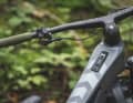 Der CX wird im Bulls mit dem minimalistischen Systemcontroller und der Mini-Remote bedient.