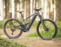 Das Copperhead Evo AM ist das neue Allround Fully von Bosch. Mit Carbon-Hauptrahmen steht es wertiger da, als der Vorgänger aus Alu.