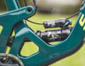 Die Hinterbau-Kinematik des Santa Cruz Fullys wurde fürs neue Modelljahr überarbeitet. Das Bike ist auch mit Stahlfederdämpfern kompatibel.