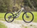 Das Canyon Spectral CF7 erweckt nicht den Eindruck, als würde es nur 3399 Euro kosten.