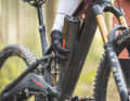 Top: Akkuentnahme! Entgegen dem Trend setzen alle vier Topseller-Bikes auf eine gut entnehmbare Batterie. Damit kann man den Akku auch abseits des Rades laden oder für lange Touren auf einen zweiten Akku setzen.