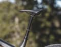Die leichte Bike-Yoke-Stütze bietet 125 Millimeter Hub.