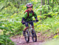 Kinder sind Leichtgewichte, Kinderbikes oft nicht. Wenn es Spaß machen soll, darf es leicht sein.