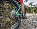 Auf dem Serpentinen-Trail  hinauf zum Soiernsee bekommt Albert  selbst im kleinsten  Gang gerade  so die Kurbel rum.
