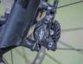 Auf den meisten Trails war die Bremskraft der Shimano-XT-Bremsen völlig ausreichend. Nur auf langen Alpenabfahrten hätte sich unser Testfahrer stärkere Vierkolbenmodelle gewünscht.