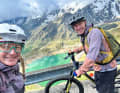 Zusammen mit Petra Zeller sind es: unsere Trailckecker für BIKE Transalp 2023