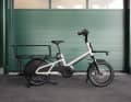 Mit einer Gesamtlänge von 185 Zentimetern benötigt es nicht mehr Platz als ein klassisches 28-Zoll-Fahrrad.