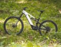 Unser erstes Testbike mit dem Drive3 Peak war noch ein Prototyp, den es nicht zu kaufen geben wird. Bislang haben nur zwei Marken Modelle mit dem Qore-System angekündigt.
