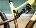 Beim Fahrwerk des C70-Modells bedient sich Rocky  Mountain bei der Performance-Elite-Baureihe von Fox. Hier gibt´s die beste Dämpfungskontrolle zum besten Preis.