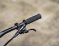 Die Bremsen und der Antrieb stammen aus dem XT-Regal von Shimano. Die Odi-Griffe (Elite Pro Lock-On 2.1) gehören in Sachen Ergonomie und Grip zu den Lieblingen unserer Testcrew.