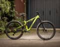 Merida One Forty 400 // 2299 Euro // 140/143 Millimeter Federweg // 29-Zoll // 17,4 Kilo // Aluminium
