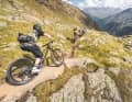 Auch gut: Passend zum Mini-Enduro-Feeling gibt Scor den Carbon-Rahmen auch für Bikepark-Einsätze frei.