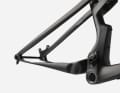 Flex-Pivot, zweite Flaschenhalteraufnahme und Kettenführung am Hauptlager: Diese Details zeigen deutlich, wie viel Entwicklungsarbeit in den neuen Rahmen des Cannondale Scalpel geflossen ist. Auf eine Flatmount-Bremsaufnahme verzichten die Amis.