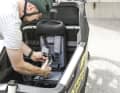 Fahrgastzelle und höhenverstellbarer Kindersitz mit Dreipunkt-Gurt sind auf maximale Sicherheit in einem Unfall ausgelegt.